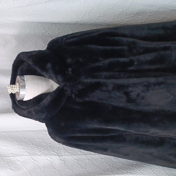DKNY Hooded Faux Fur Coat NWT. HOST PICK!! - Picture 2 of 14